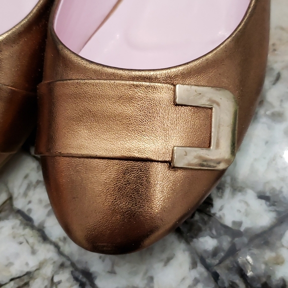 NWOT Bronze and Gold Flats - Picture 3 of 6